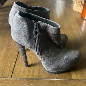 Sofia Vergara Womens Boots Gray Flame Stiletto Booties Size 6